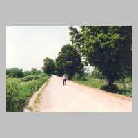 111-1065 Herr Kenzler auf der Landstrasse in Richtung Asslacken.jpg